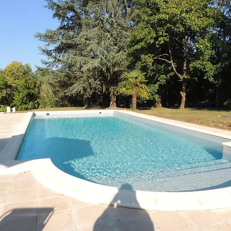 Le Jardin D Aurelie * سات ليفراد سور إِلْ